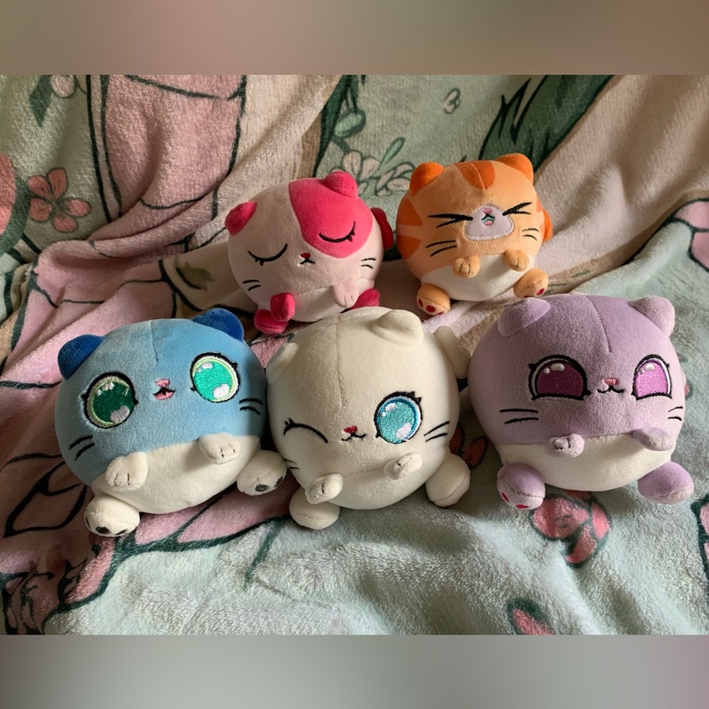 Kitten Catfé Meowbles scented plush kittens